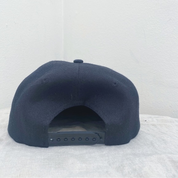 Ed Sheeran • Divide World Tour Merch Hat - Picture 4 of 5